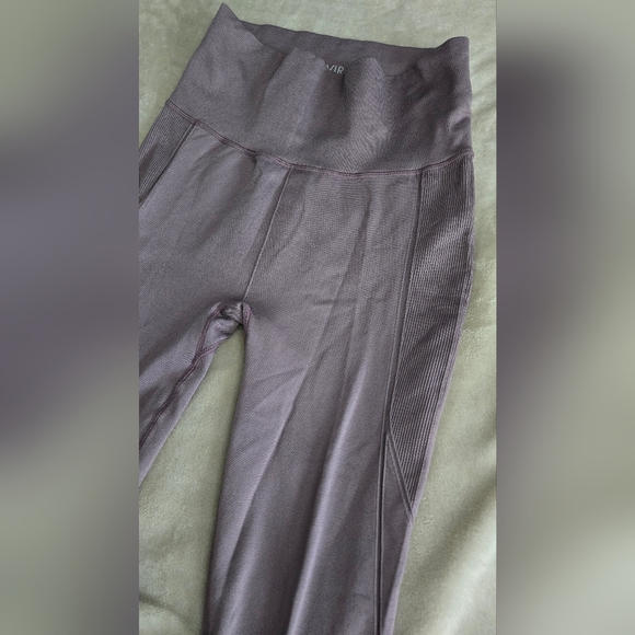 Avira Vibe purple leggings size M - Picture 2 of 5